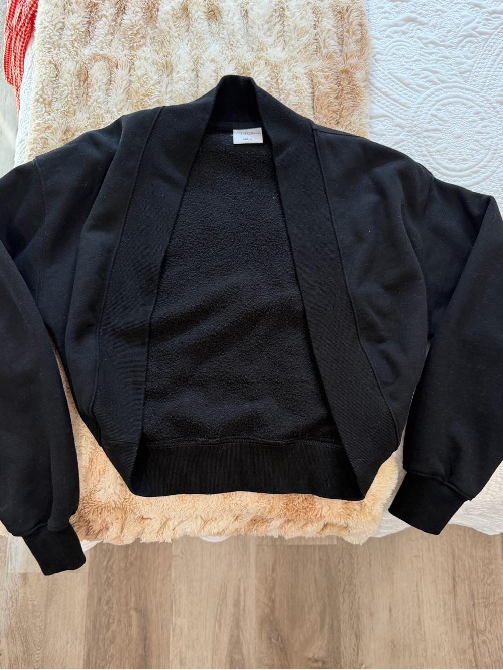 Aritzia Black Sweatfleece Shrug